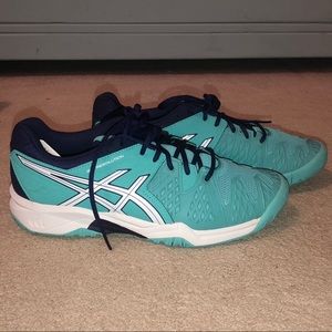 asics sz 7 tennis court shoes NEW